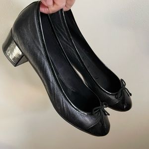 Cole Haan grand is block heel  round patent leather toe